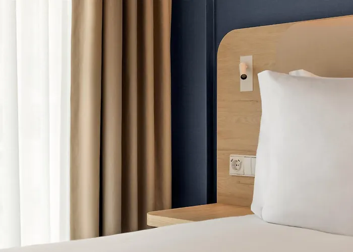 מלון Express - Boavista By Ihg 3*